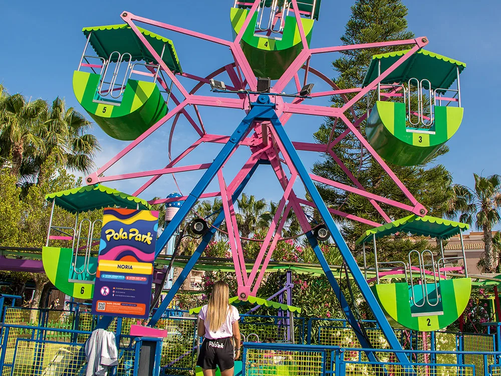 Equipo de Pola Park en el parque